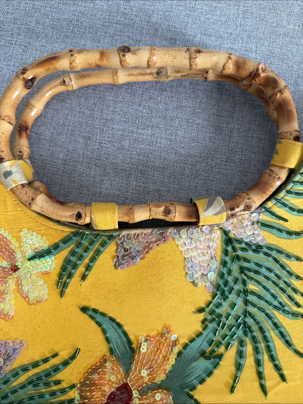 Yellow vintage Floral Bamboo-Handle Tote Bag - Picture 6 of 16